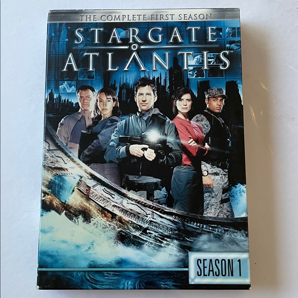 Stargate Atlantis Season 1 DVD Box Set - Excellent used condition